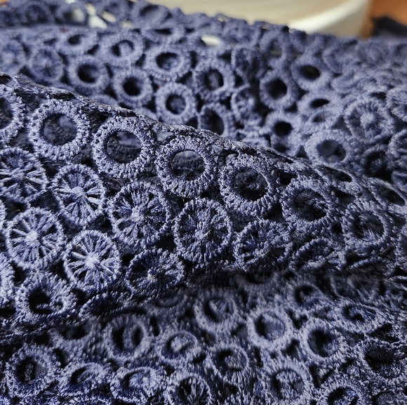 Andy & Lucy Navy Woven Guipure Lace Top - Size L - Picture 9 of 9